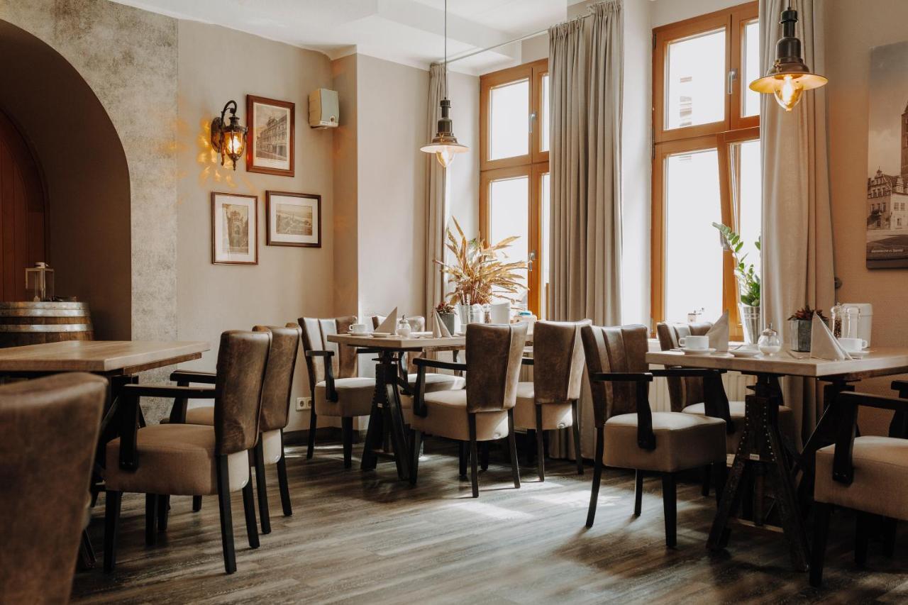 Hotel Schwarzer Adler Stendal Dış mekan fotoğraf